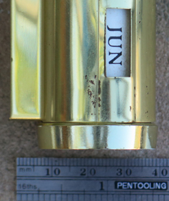 NO NAME BRASS PLATED FOUNTAAIN PEN DESK BASE CALLENDAR